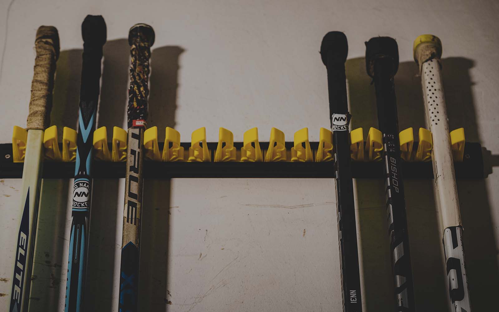 5 Things a Nicely Organized Stick Rack Can Do for Your Hockey Team